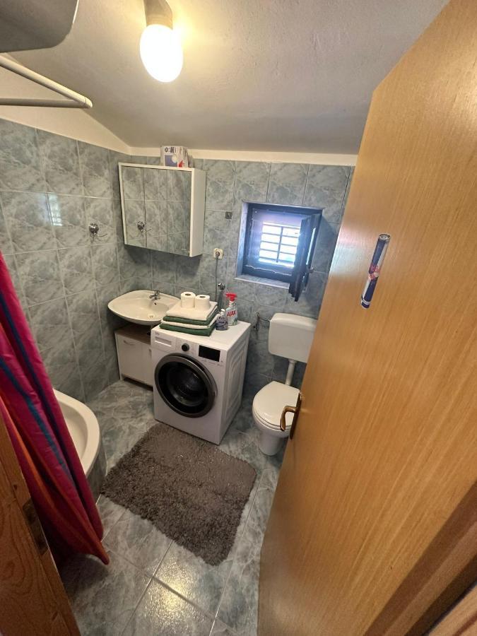 Loborika Apartmans Dina And Hana Radeki Polje 50 아파트 외부 사진