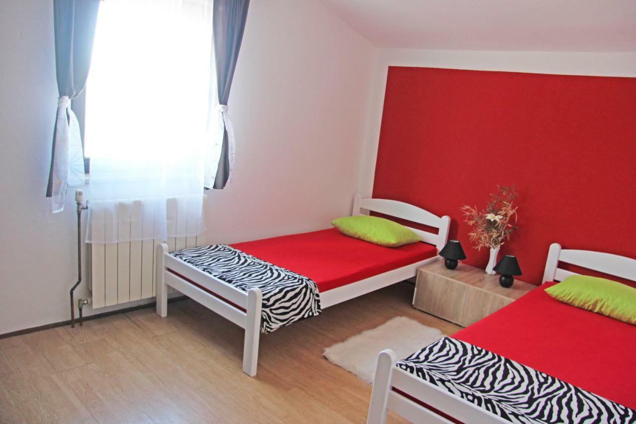 Loborika Apartmans Dina And Hana Radeki Polje 50 아파트 외부 사진